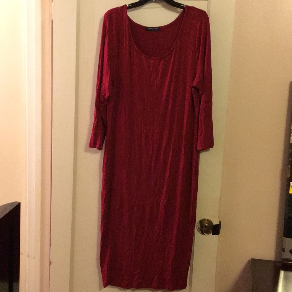 Three quarter sleeve dress
